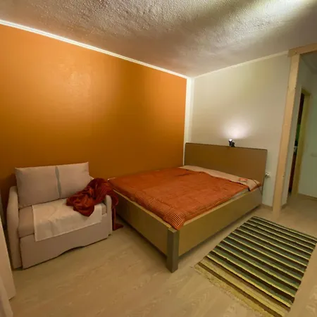 Apartment Mitten In Der Mit Guter Anbindung Zum Zentrum *